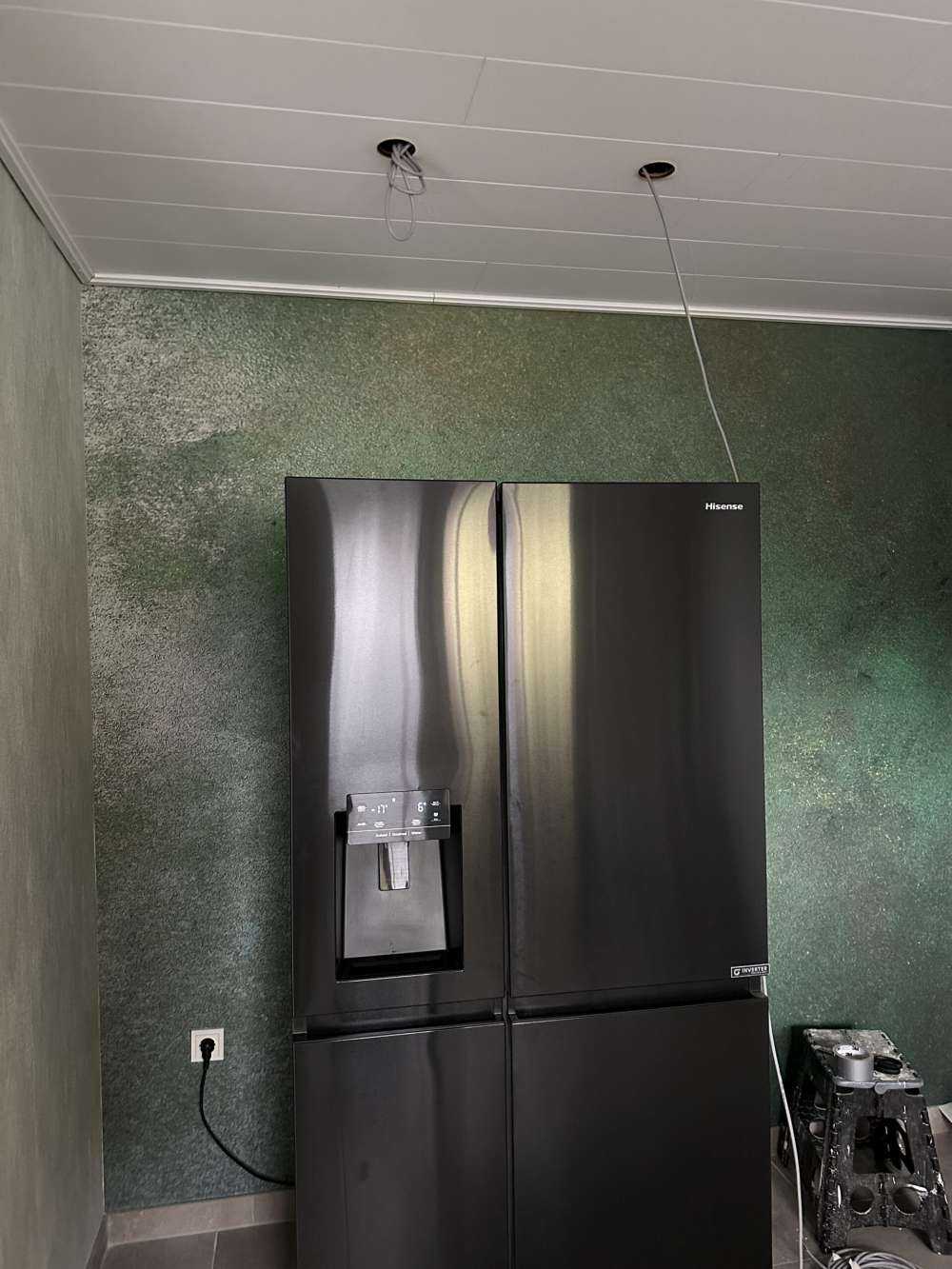 Stal z zielonkawym odcieniem